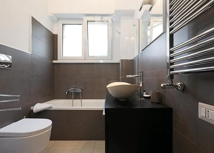 Piramide - Charme Appartement *